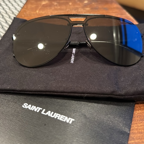 Saint Laurent Classic 11 Mask Sunglasses - Picture 6 of 6